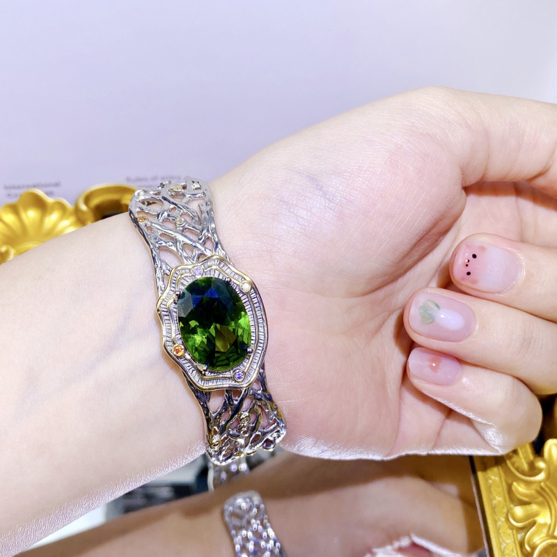 Used Jewelry Watches - 「ゴーストアーティファクト」ネックレスペンダント、イヤリング、指輪、ブレスレットセット - このセットは関連動画を視聴する際に着用して使用できます。