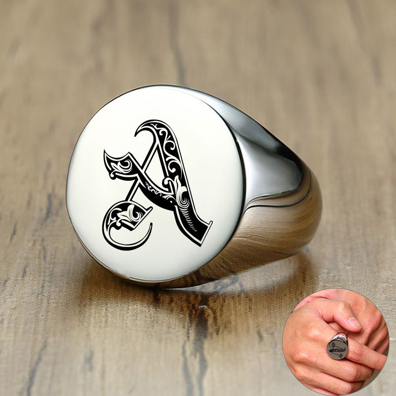 Statement Cocktail Ring - Vnox-男性用の小さなスタンプ付きのスタイリッシュなスタンプリング,刻印されたステンレス鋼のパンクスタイルのジュエリー