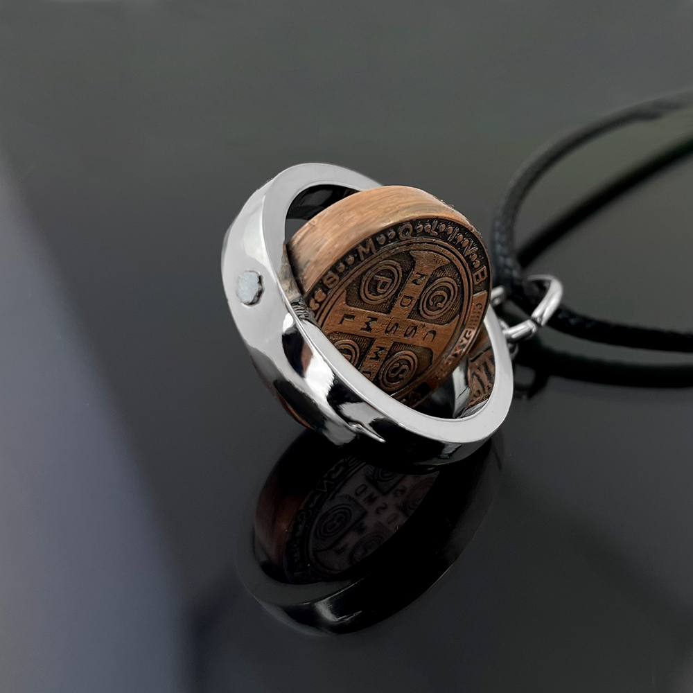 新しい聖ベネディクトメダルネックレス カトリック保護十字架ペ - Jewelry & Watches Store のレビューと価格