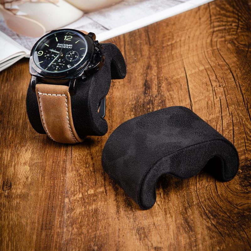エレガントなソフトフランネル製腕時計クッション、ジュエリーデ - Jewelry Stand Watches のレビューと価格