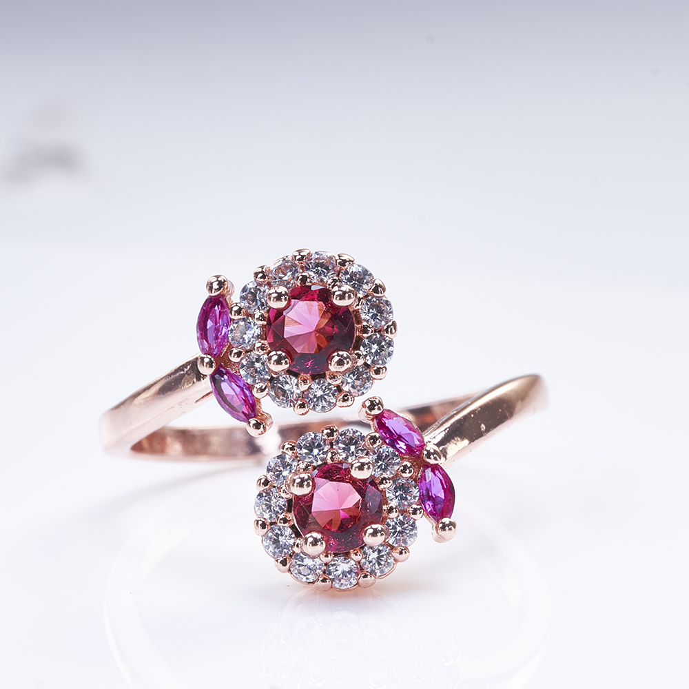 ルビー宝石リング チャームレディ シルバージュエリー ローズ - Statement Cocktail Ring のレビューと価格