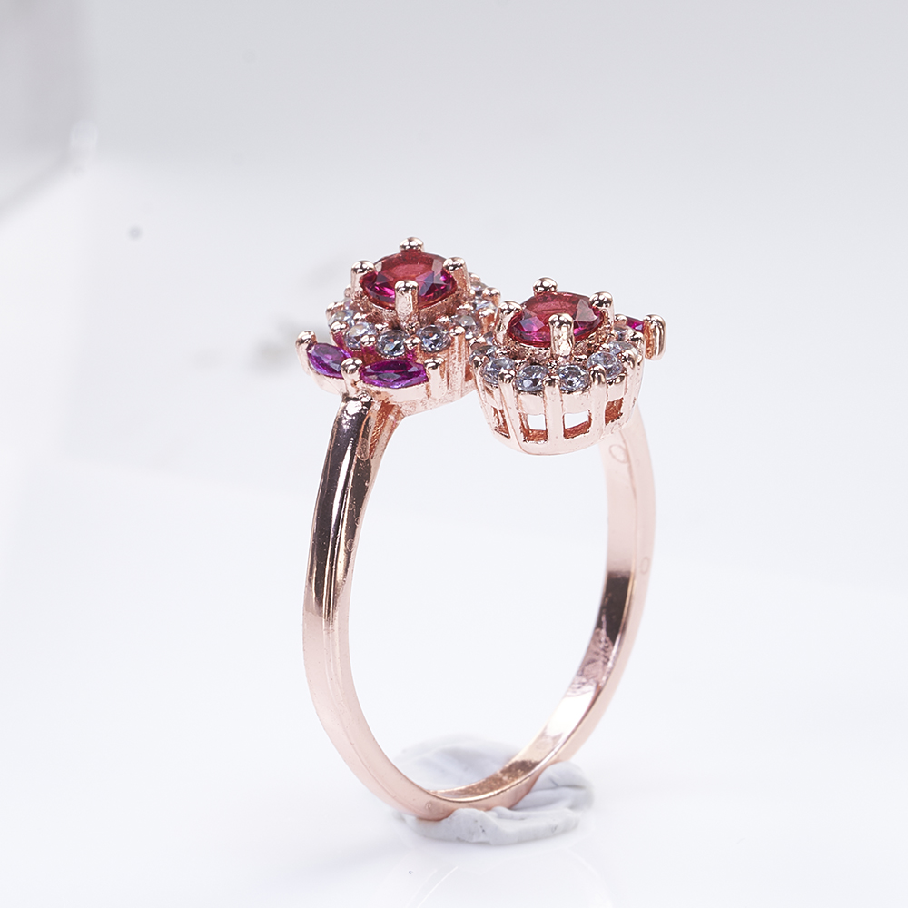 ルビー宝石リング チャームレディ シルバージュエリー ローズ - Statement Cocktail Ring のレビューと価格