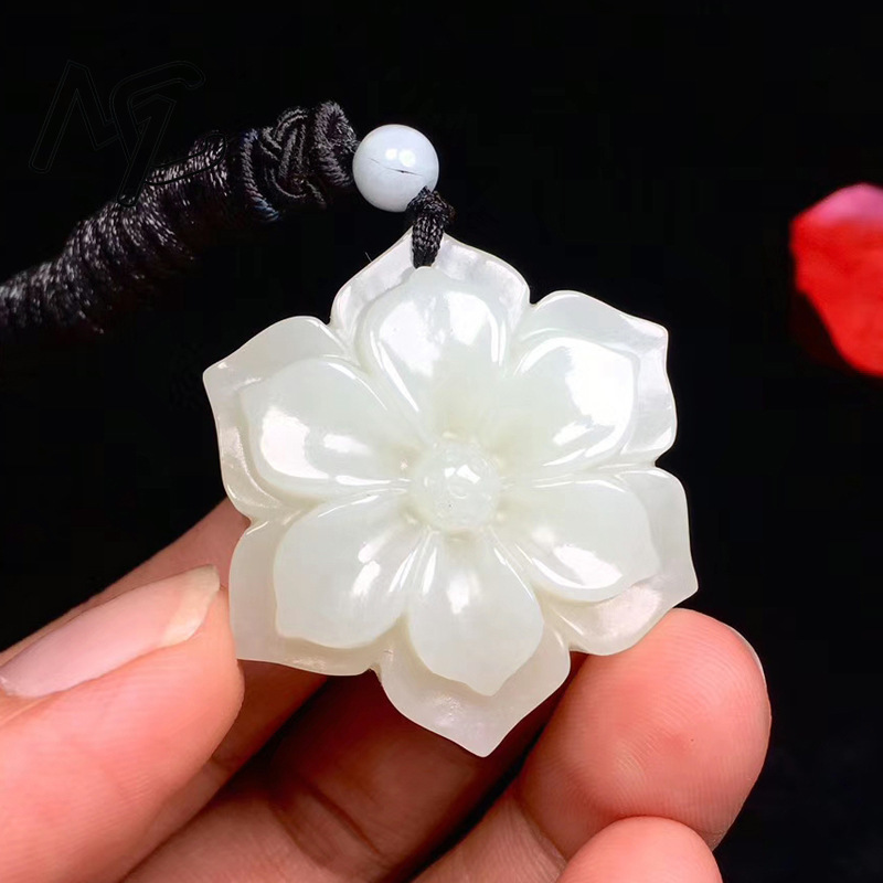 天然中国白翡翠五角形フラワーペンダント手彫りレディースネック - Jewelry & Watches Store のレビューと価格